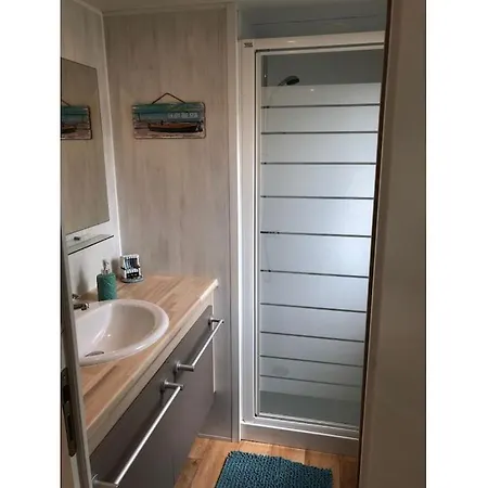 Chalet In Bredene With Parking